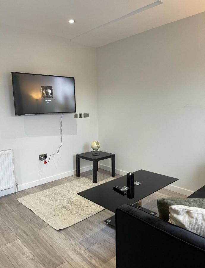 Stratford Apartment With Balcony Лондон Екстер'єр фото